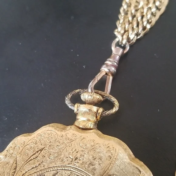 Vintage Max Factor English Garden Women's Powder Compact with Chain - Picture 6 of 6